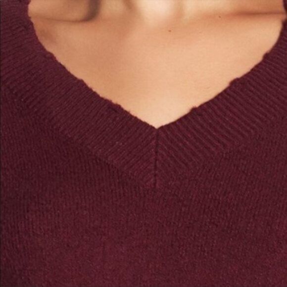 NWT Melrose & Market Burgundy V-Neck Sweater - Picture 3 of 6